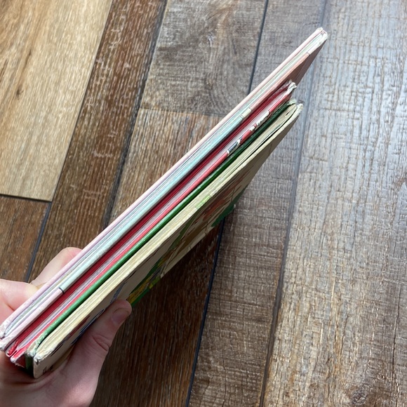 Disney Set of 3 Vintage Hardcover Books - Picture 13 of 14